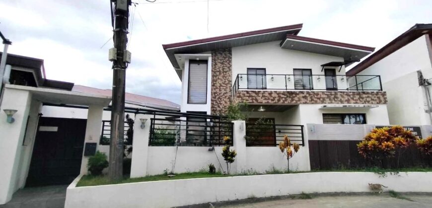 Well Maintained House for Sale in Bf Homes, Paranaque