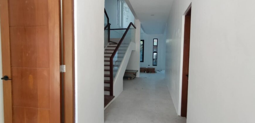 Brandnew House for Sale in Tahanan Village