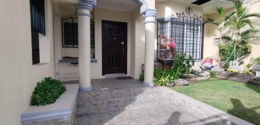 Newly Renovated Bungalow House for Sale in Bf Homes Paranaque