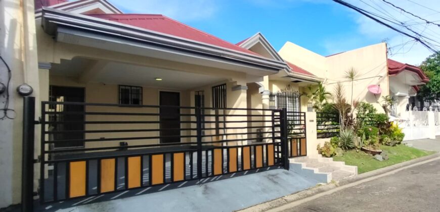 Newly Renovated Bungalow House for Sale in Bf Homes Paranaque