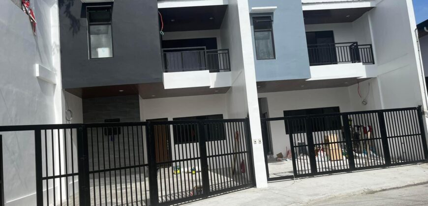 Town House For Sale In Paranaque