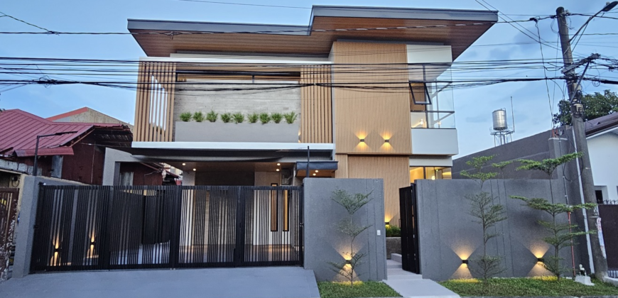 Brandnew Semi Furnished House for Sale in Bf Resort Village, Las Pinas