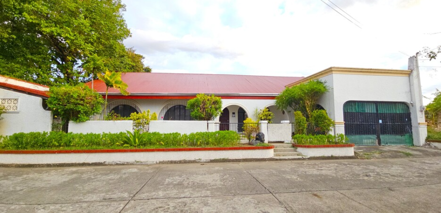 Bungalow House for Sale in Bf Homes Paranaque