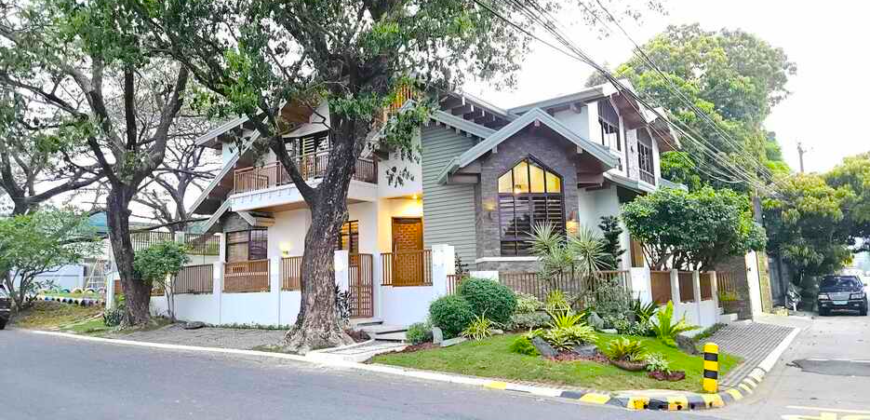 Modern Filipino Corner House with 6 car garage in BF Homes Paranaque