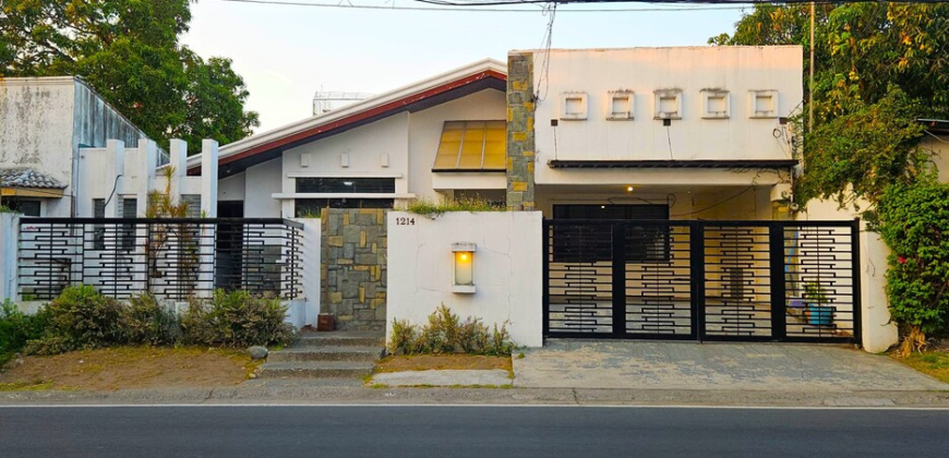 Bungalow with 395sqm Lot in BF Homes Las Pinas along Main Thoroughfare