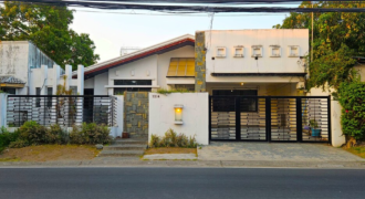 Bungalow with 395sqm Lot in BF Homes Las Pinas along Main Thoroughfare