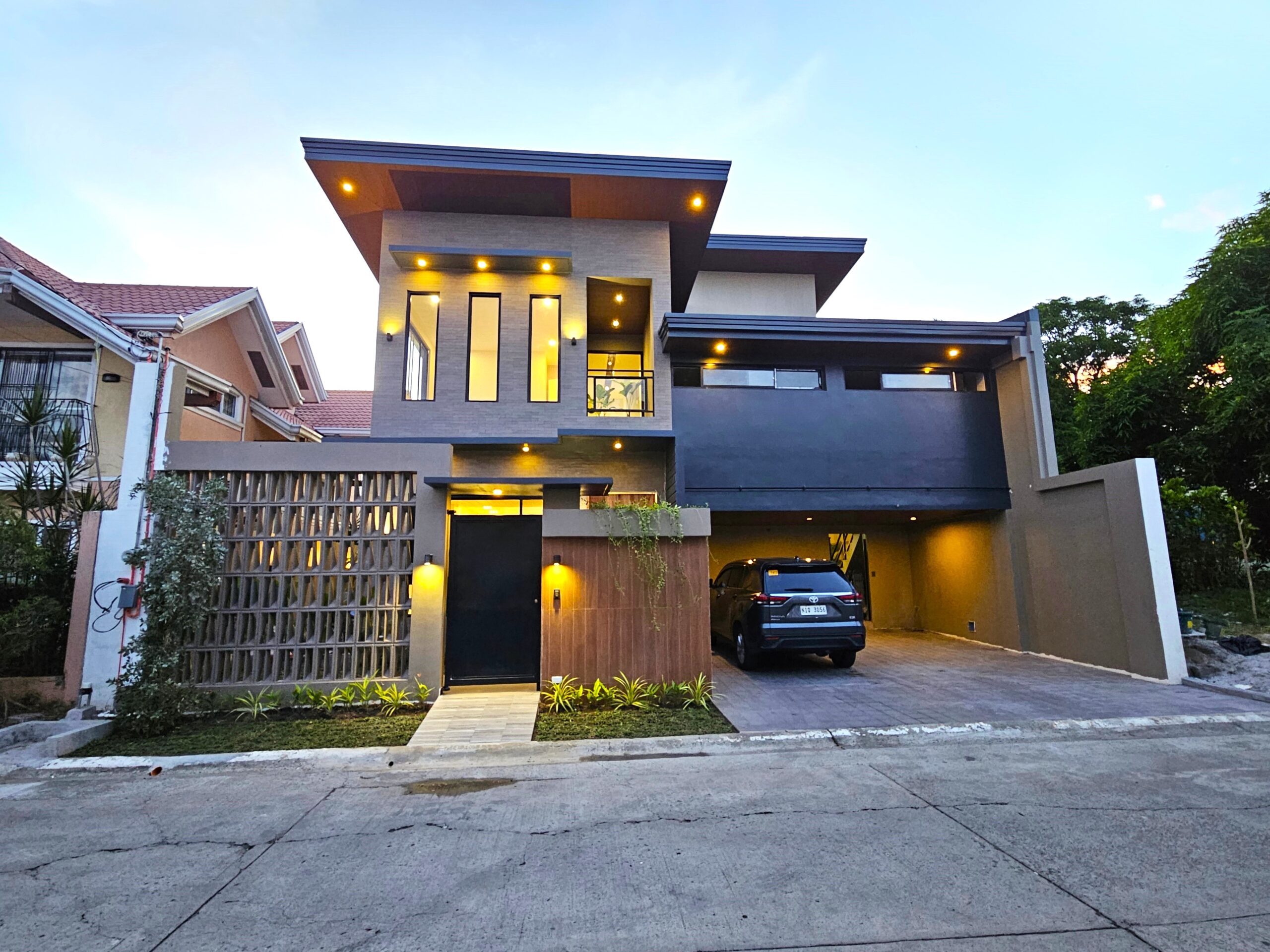 Exclusive Elegance: New House with Stunning Swimming Pool in BF Homes Las Pinas