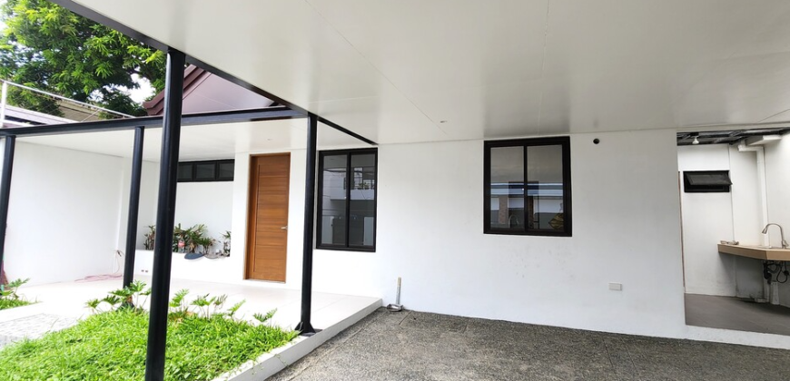 Bungalow House and Lot for Sale in Bf Resort, Las Pinas