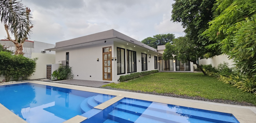 Luxurious Modern Bungalow with Adult and Kiddie Pool in Las Pinas