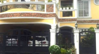 3 Storey House for Sale in Las Pinas