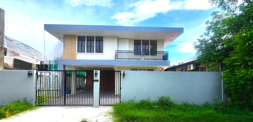 Newly Renovated House and Lot for Sale in Paranaque