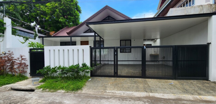 Bungalow House and Lot for Sale in Bf Resort, Las Pinas