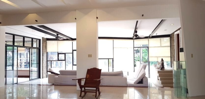 Mansion House for Rent in Bf Paranaque