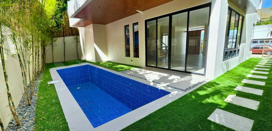 Brandnew House with Swimming Pool in Bf Homes, Paranaque