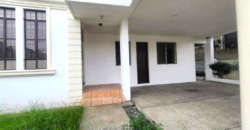 2 Storey House for Rent in Bf Homes, Paranaque