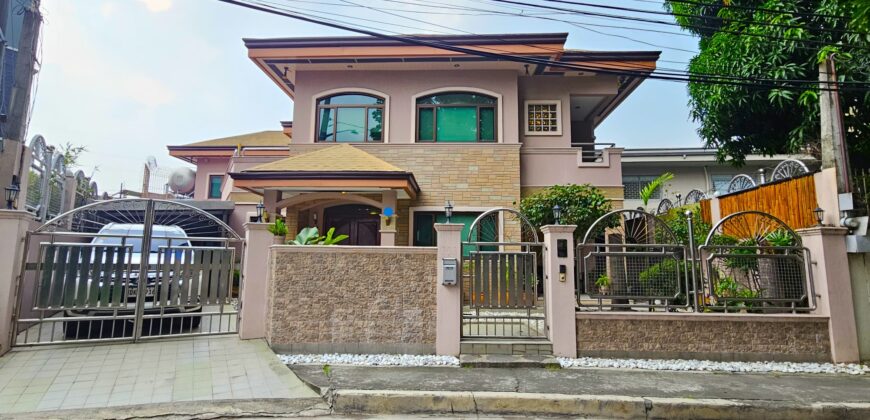 Owner Built House with 9 Rooms in Citadella Village Las Pinas