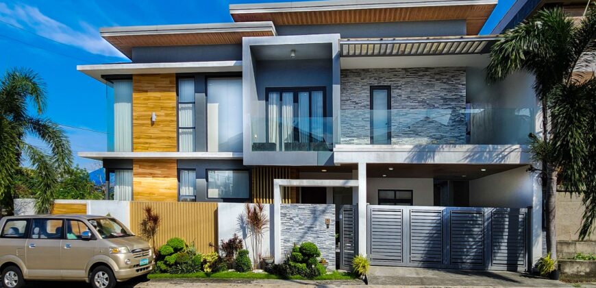 Stylish Corner Gem: Fully Furnished House For Sale in Fortunata Subd. Paranaque.