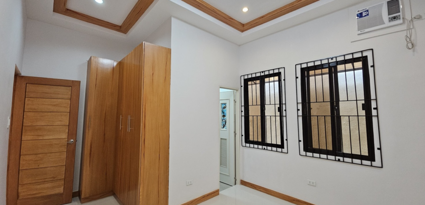 Charming Bungalow with High Ceiling in BF Resort Village Las Pinas