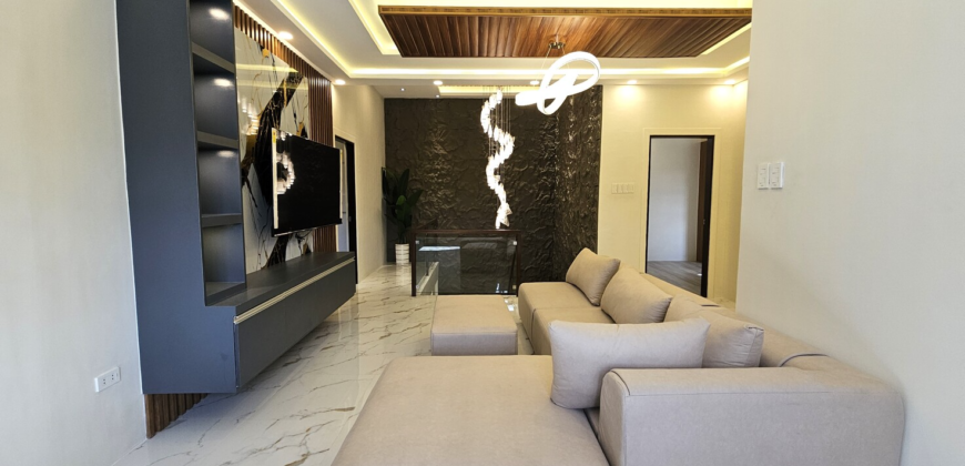 Ultra Modern Home with Cutting-edge Design Materials in Bf Resort Village, Las Pinas