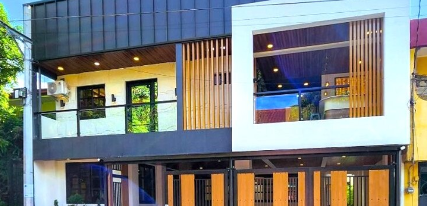 Ultra Modern Home with Cutting-edge Design Materials in Bf Resort Village, Las Pinas