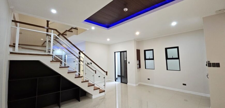 Newly Built Duplex with Contemporary Design in BF Almanza Las Pinas