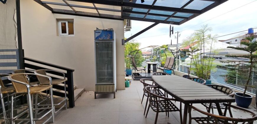 Strategic Corner Location! Furnished House in BF Homes Parañaque