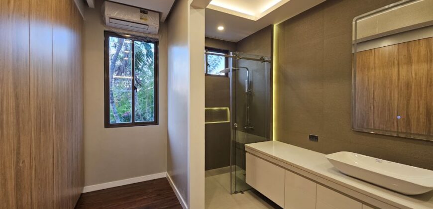 Stunning Modern Home Designed in Bf Homes, Paranaque