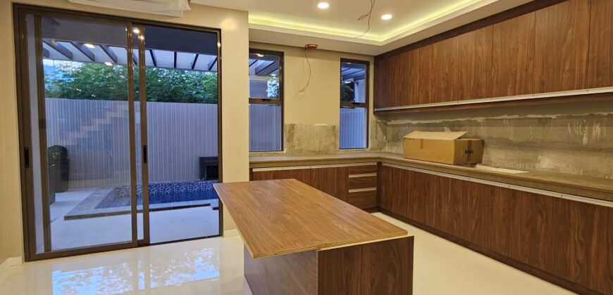 Stunning Modern Home Designed in Bf Homes, Paranaque